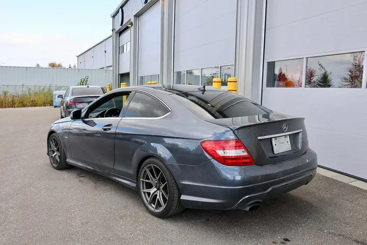 Mercedes-Benz C-Class 2012 photo 4