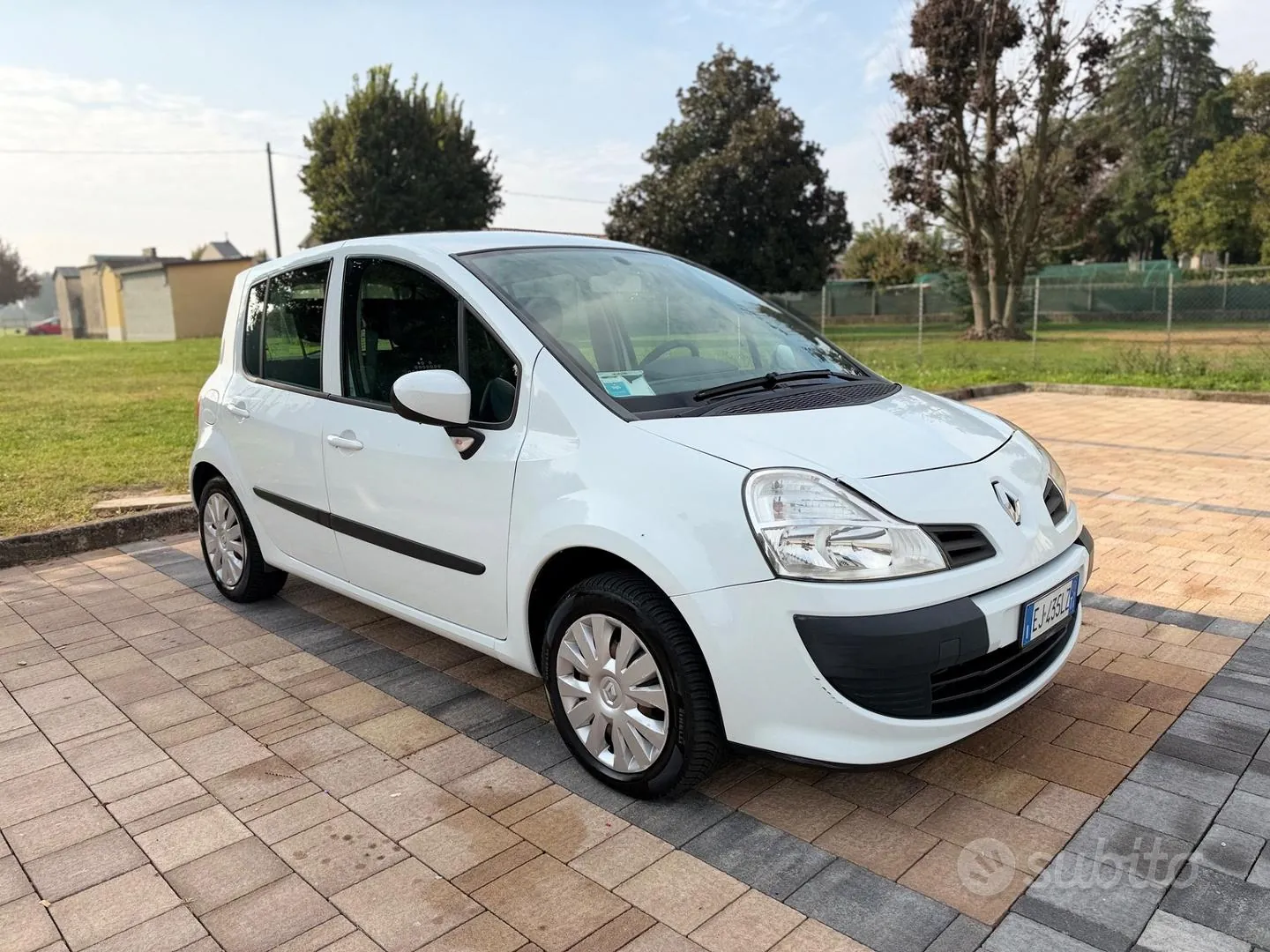 Renault Modus 2011 photo 3