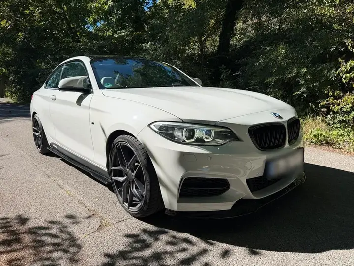 BMW M240I