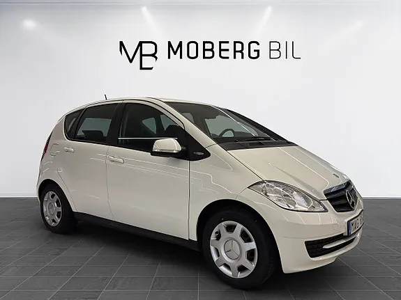 Mercedes-Benz A160 2012 photo 3