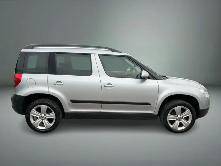 Skoda Yeti 2013 photo 3