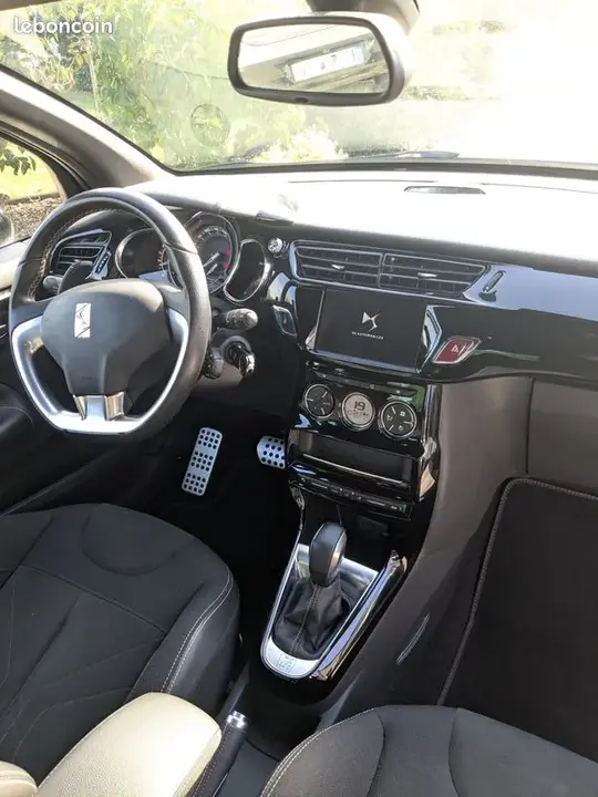 DS Automobiles Ds3 2018 photo 3