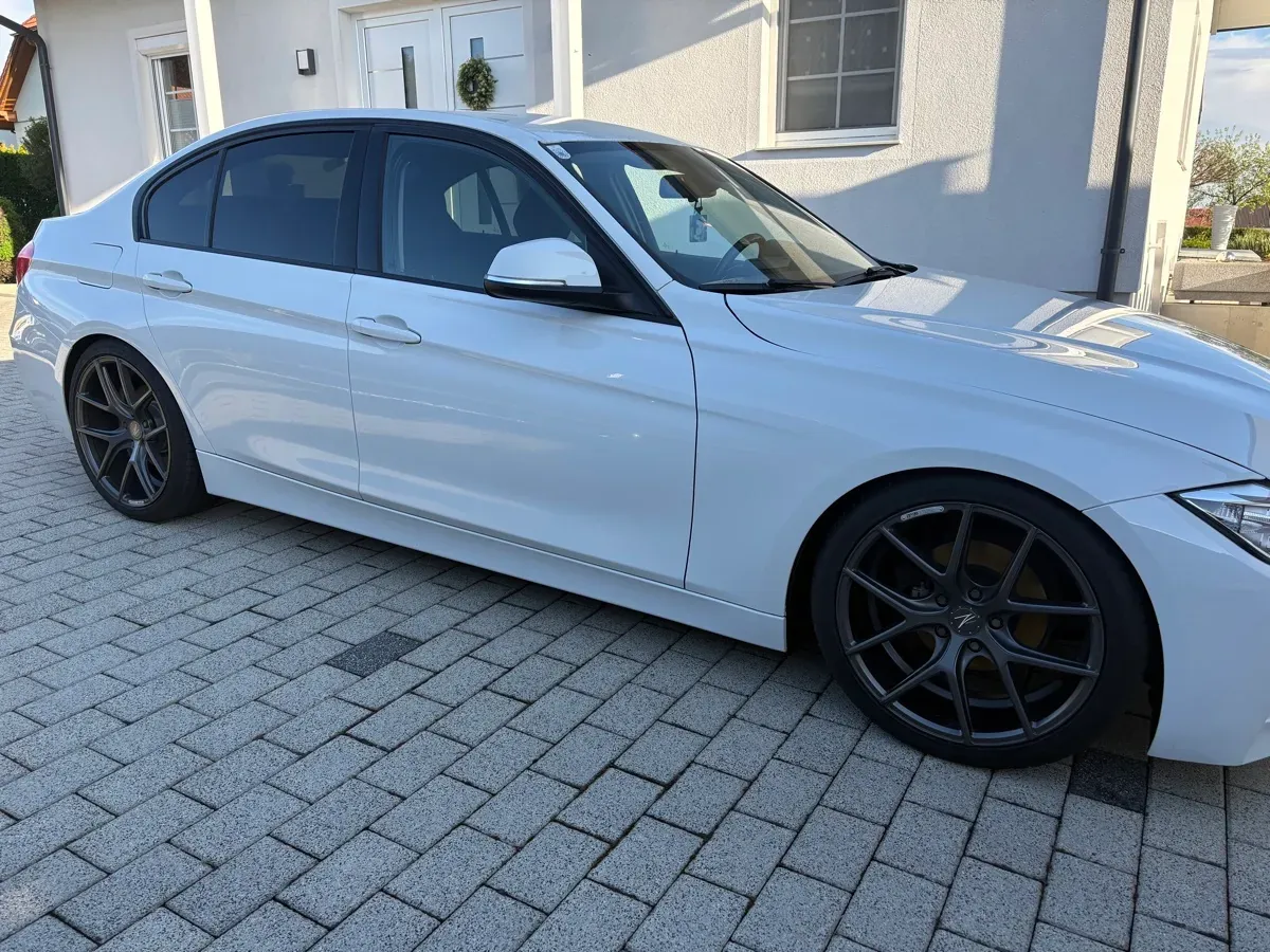 BMW 3 Series 2014 photo 3