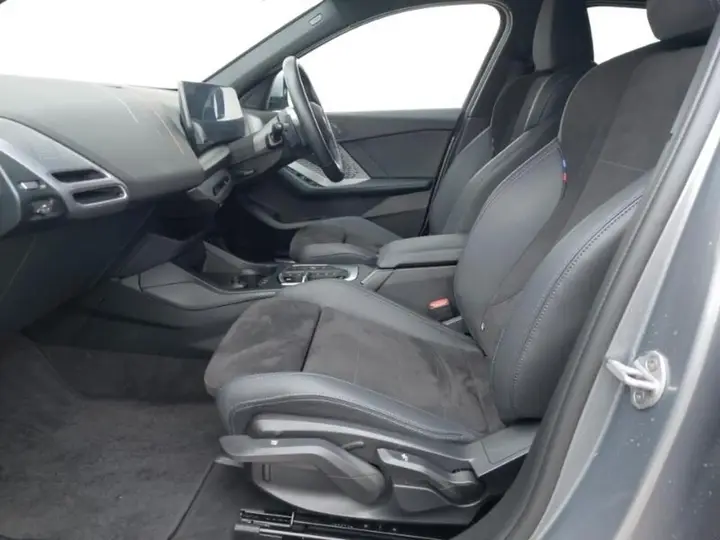 BMW 1 Series 2026 photo 5