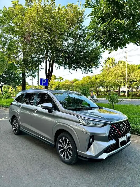Toyota Veloz Cross