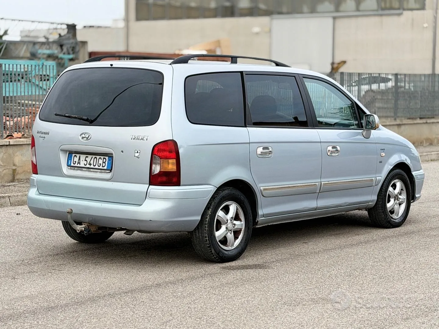 Hyundai Trajet 2002 photo 2