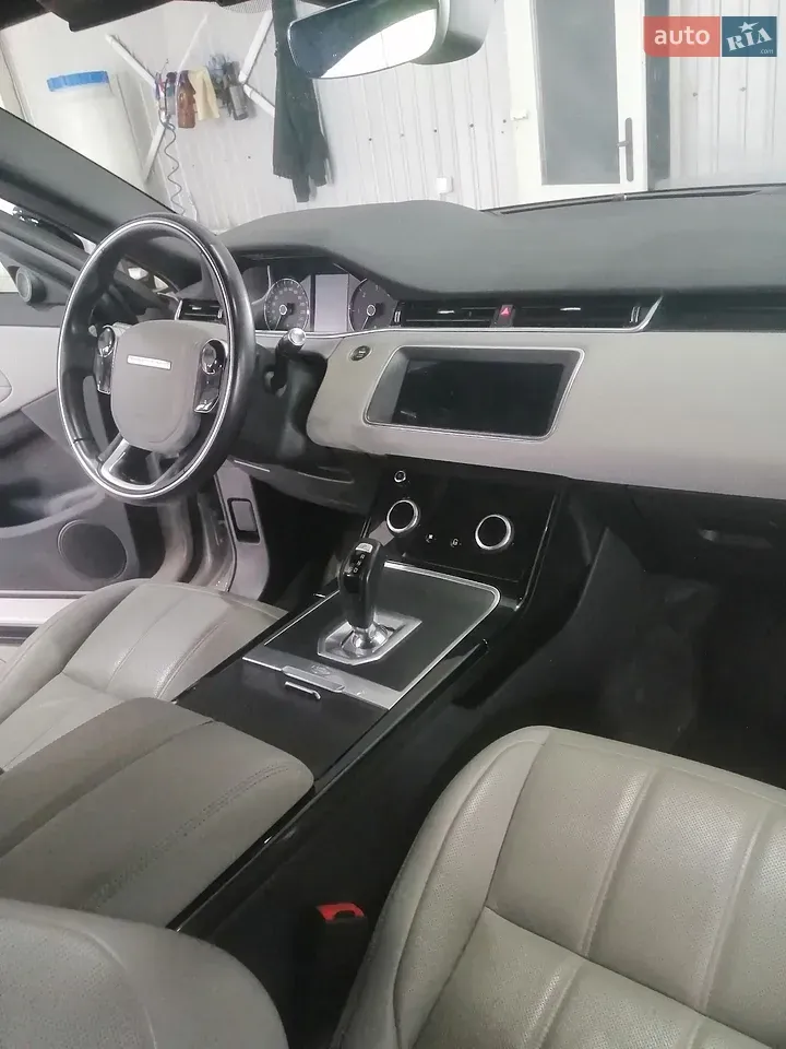 Land Rover Range Rover Evoque 2019 photo 3