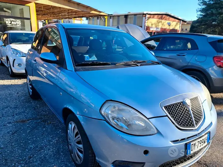 Lancia Ypsilon