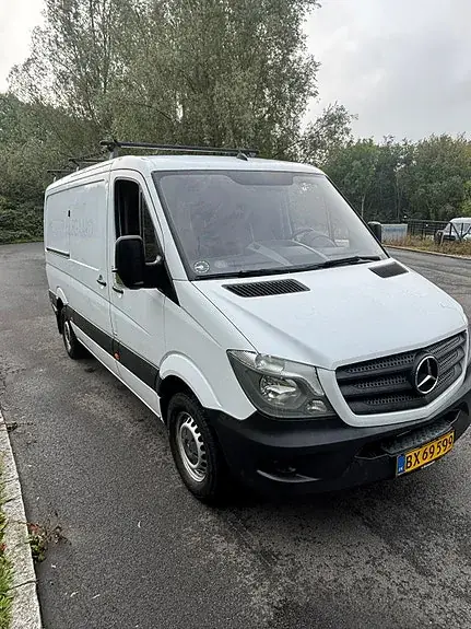 Mercedes-Benz Sprinter 211
