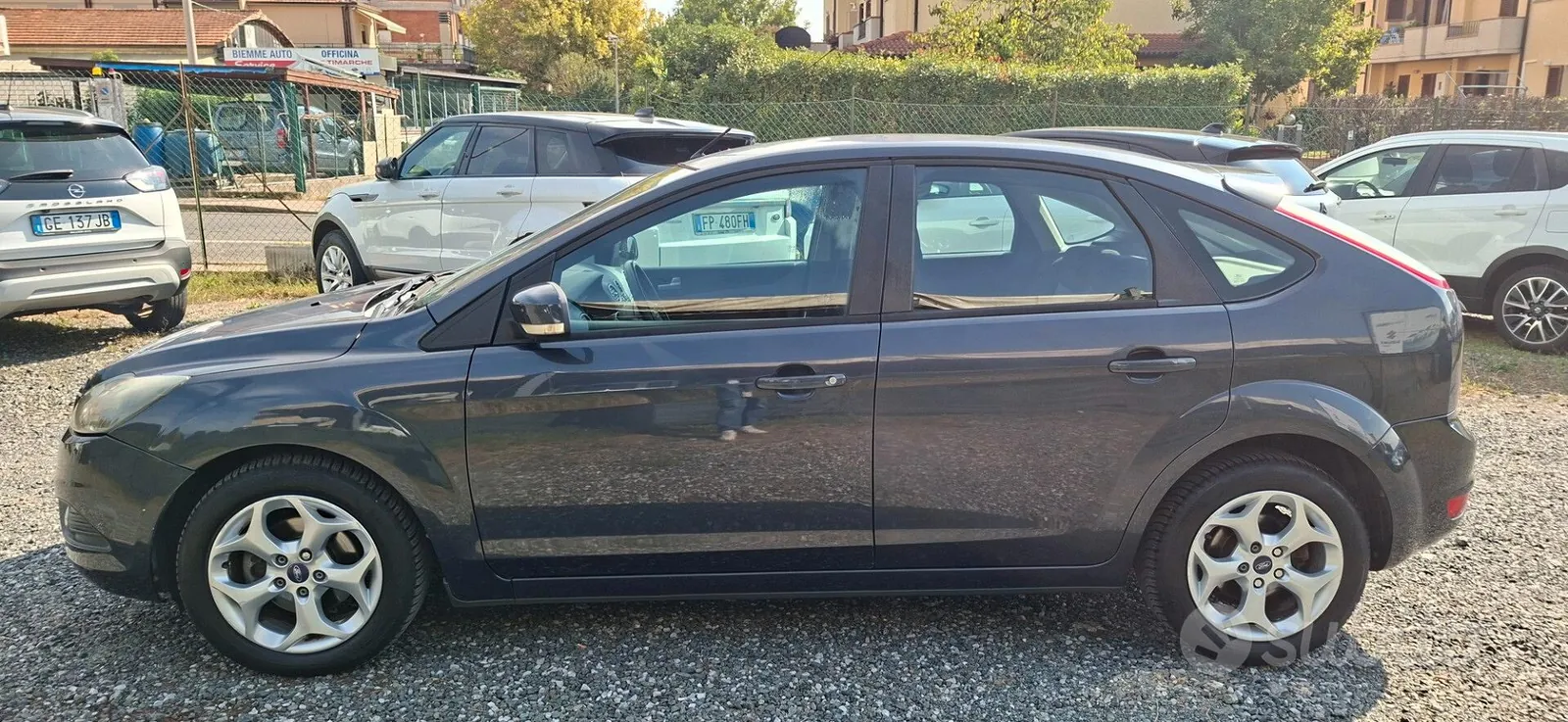 Ford Focus 2011 photo 2