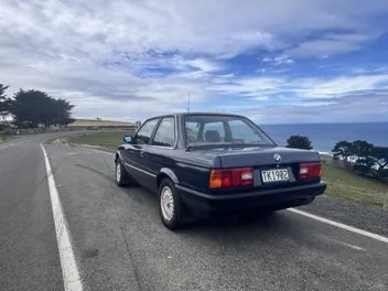 BMW 318I 1989 photo 4