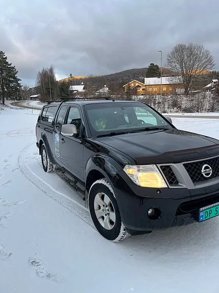 Nissan Navara 2014 photo 2