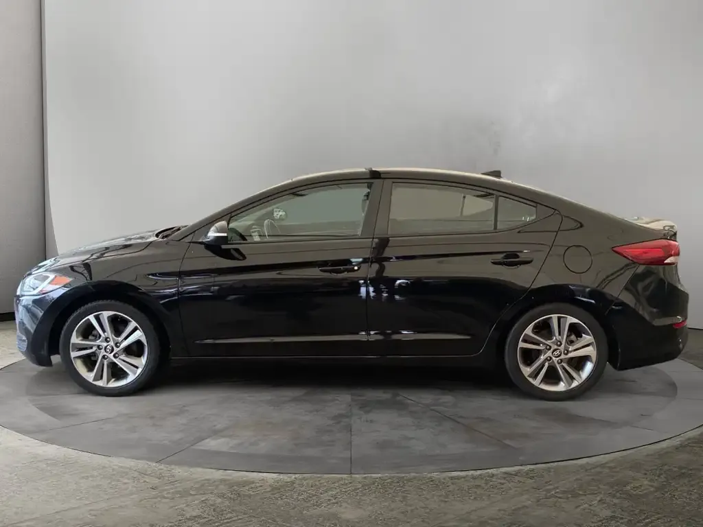 Hyundai Elantra 2017 photo 2