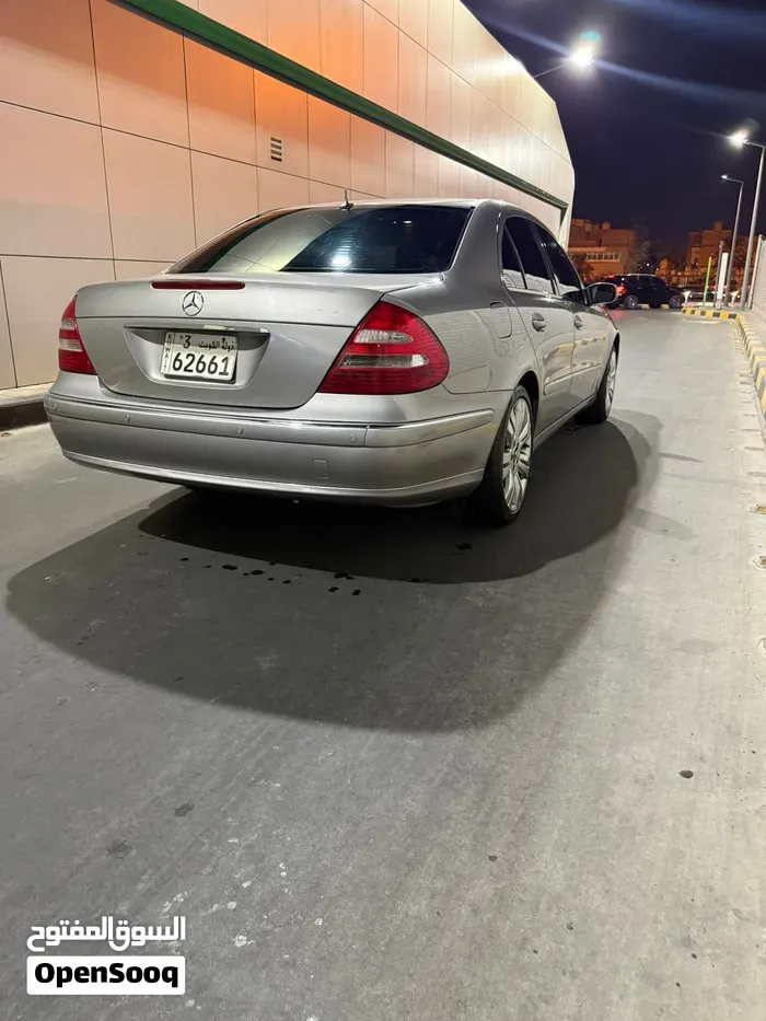 Mercedes-Benz E-Class 2005 photo 4