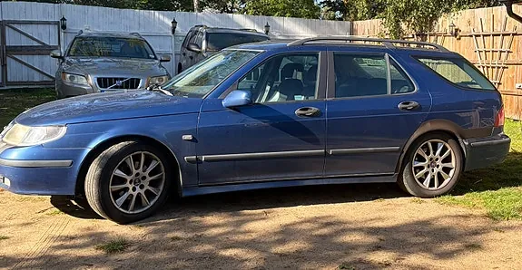 Saab 9-5 2002 photo 2