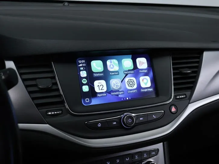 Opel Astra 2019 photo 2