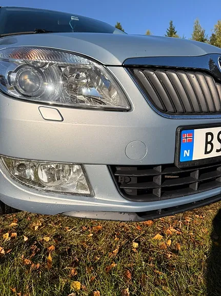 Skoda Fabia 2011 photo 3