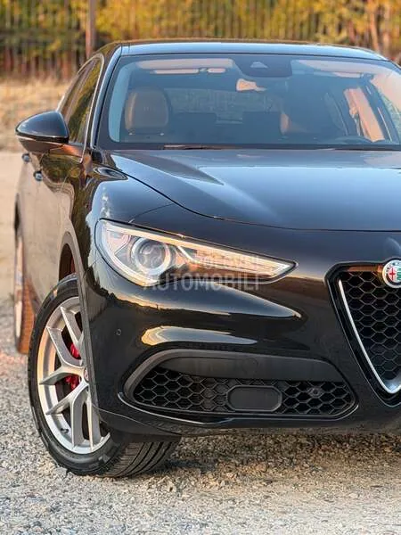 Alfa Romeo Stelvio 2017 photo 4