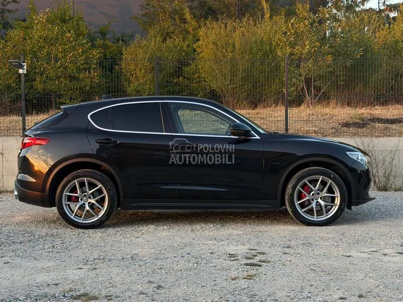 Alfa Romeo Stelvio 2017 photo 5
