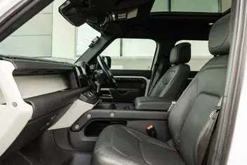 Land Rover Defender 2024 photo 4