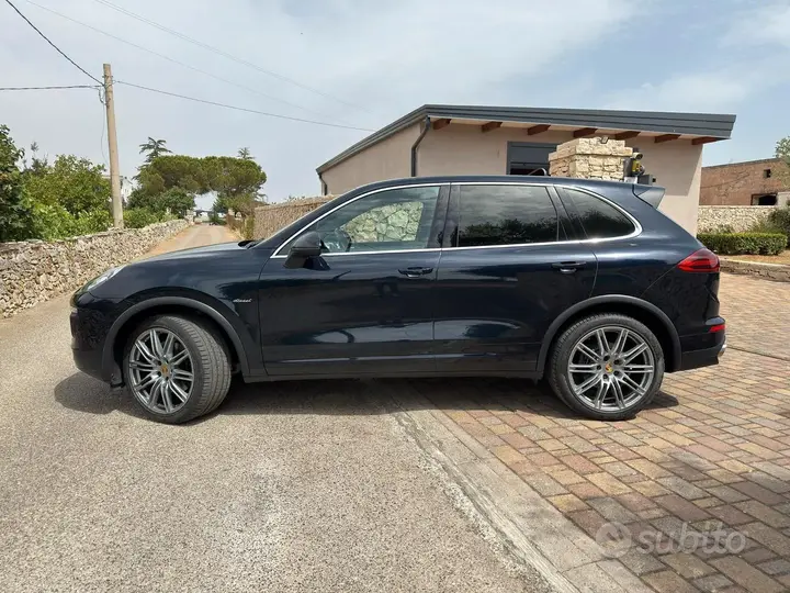 Porsche Cayenne 2015 photo 3