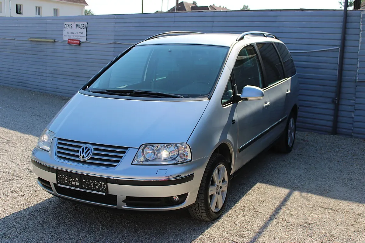 Volkswagen Sharan 2010 photo 3