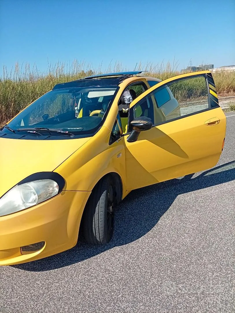 Fiat Grande Punto 2008 photo 4
