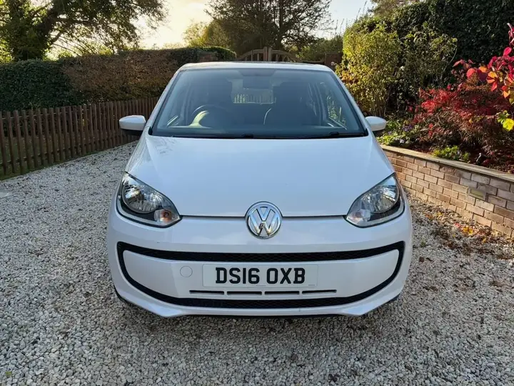 Volkswagen Up 2016 photo 3