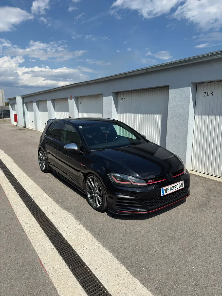 Volkswagen Golf 2018 photo 2