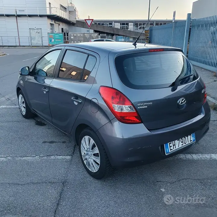 Hyundai I20 2011 photo 4
