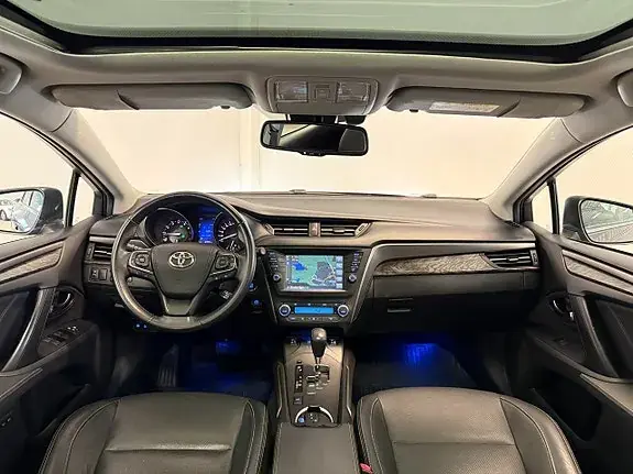 Toyota Avensis 2018 photo 5