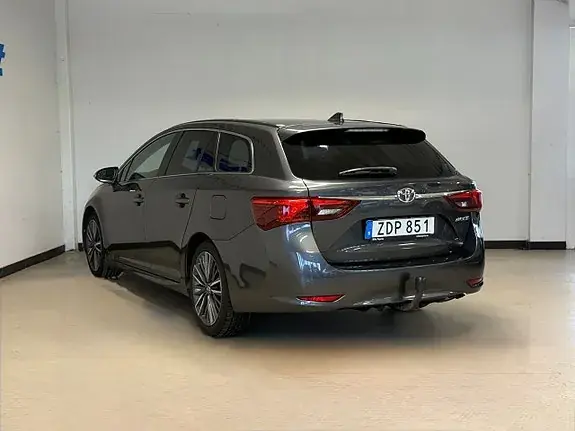 Toyota Avensis 2018 photo 4
