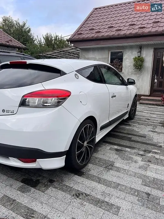 Renault Megane 2010 photo 4