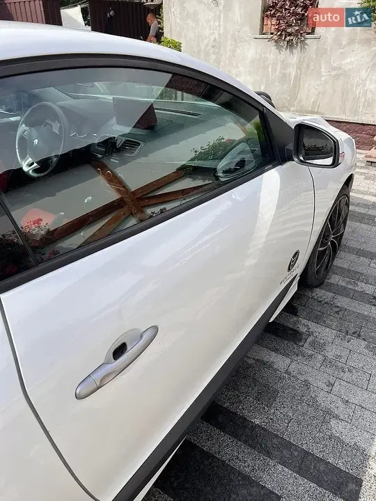Renault Megane 2010 photo 3