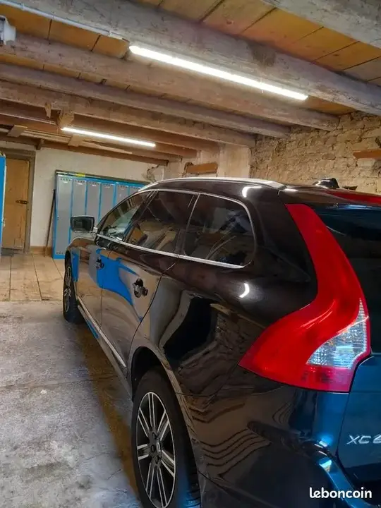 Volvo Xc60 2016 photo 2