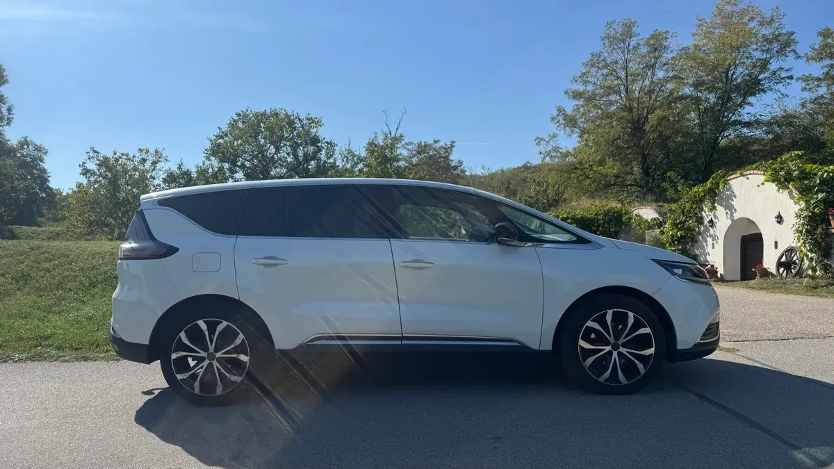 Renault Espace 2015 photo 2