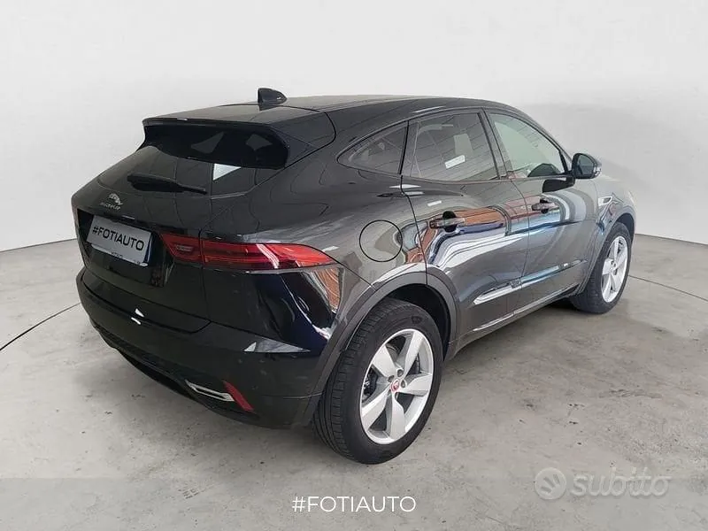 Jaguar E-Pace 2023 photo 3