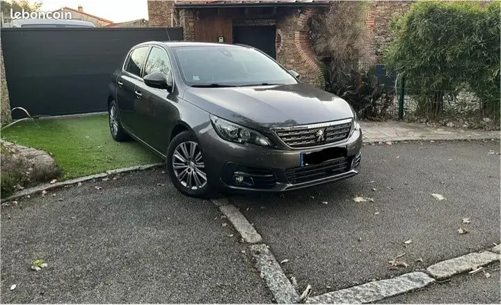 Peugeot 308 2018 photo 2