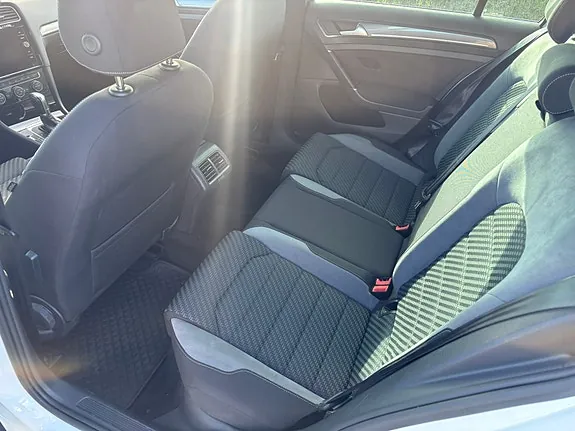 Volkswagen Golf 2019 photo 5