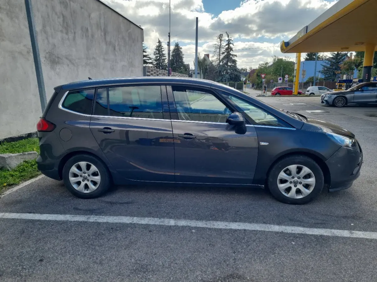 Opel Zafira 2014 photo 2