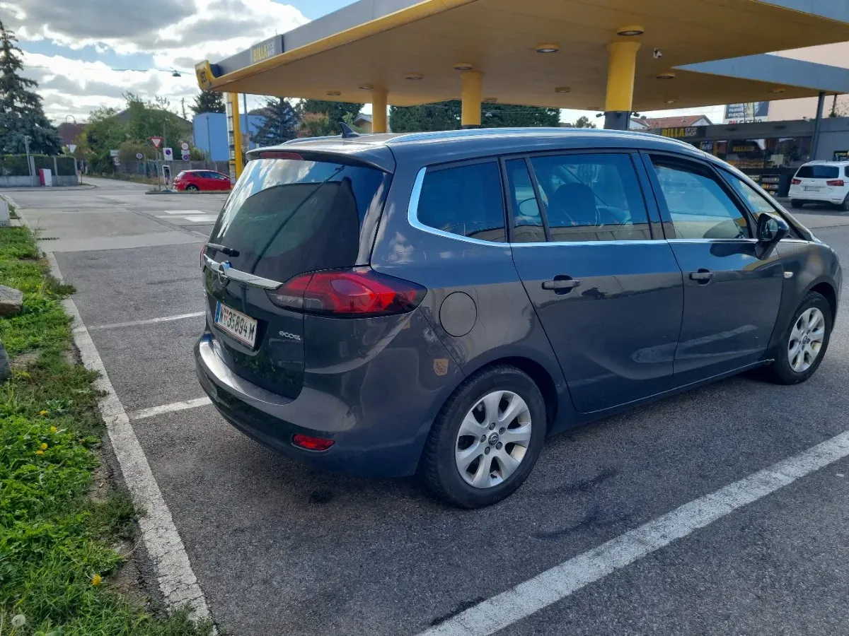 Opel Zafira 2014 photo 3