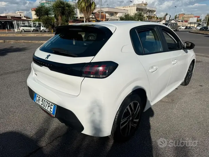 Peugeot 208 2023 photo 5