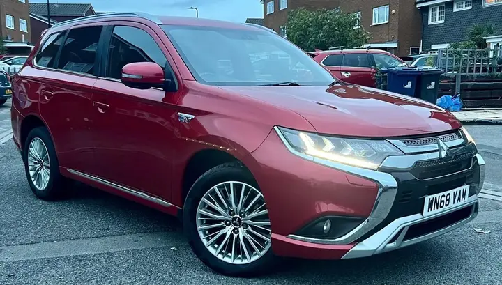 Mitsubishi Outlander 2018 photo 2