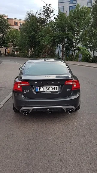 Volvo S60 2015 photo 2