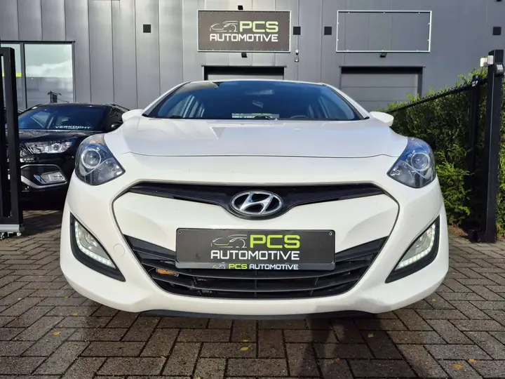 Hyundai I30 2015 photo 2