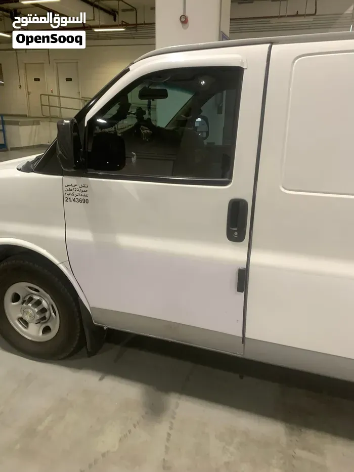 Chevrolet Express 2021 photo 3