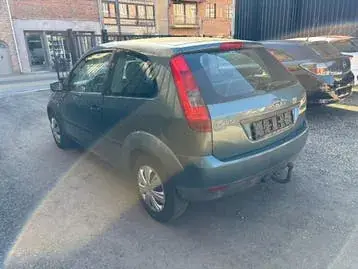 Ford Fiesta 2003 photo 4