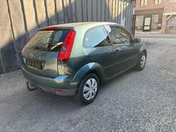 Ford Fiesta 2003 photo 3