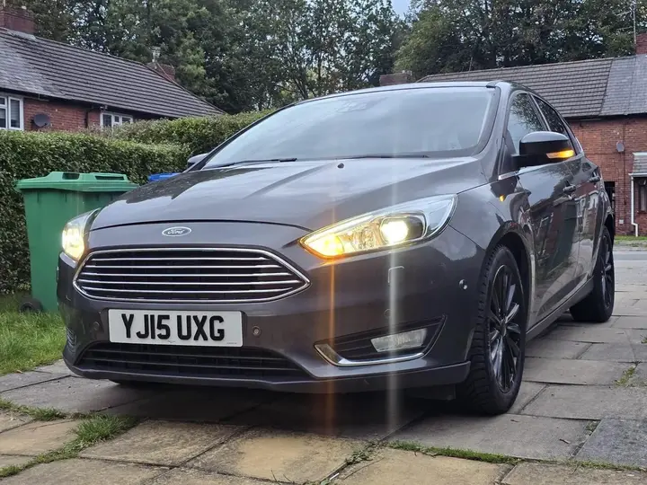Ford Focus 2015 photo 2