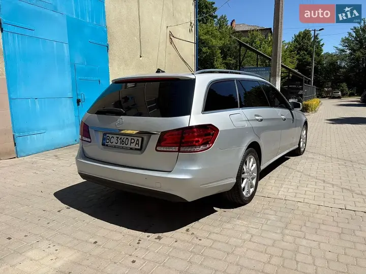 Mercedes-Benz E-Class 2015 photo 5